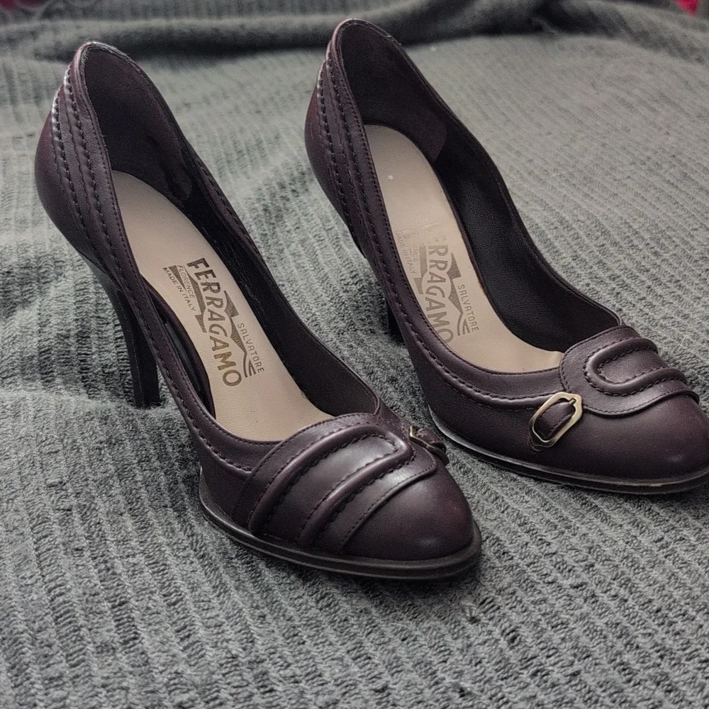 Salvatore Ferragamo Women's Dark Purple‎ Pump Heels Size 5.5 Made In Italy